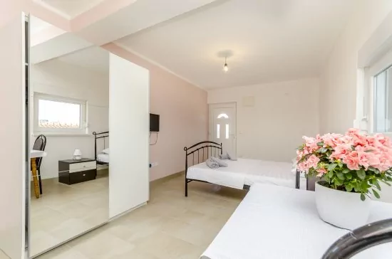 Apartmán Střední Dalmácie - Okrug Gornji DA 3322 N1