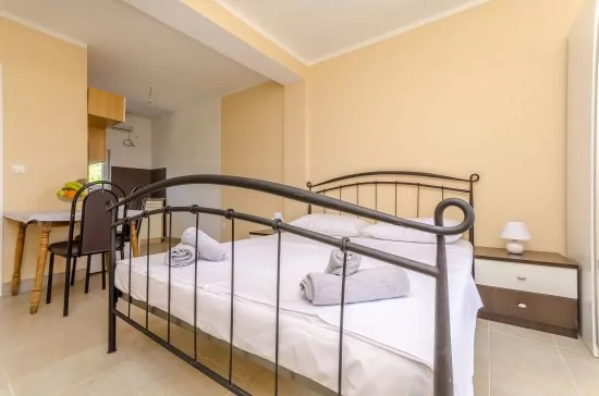 Apartmán Střední Dalmácie - Okrug Gornji DA 3322 N2