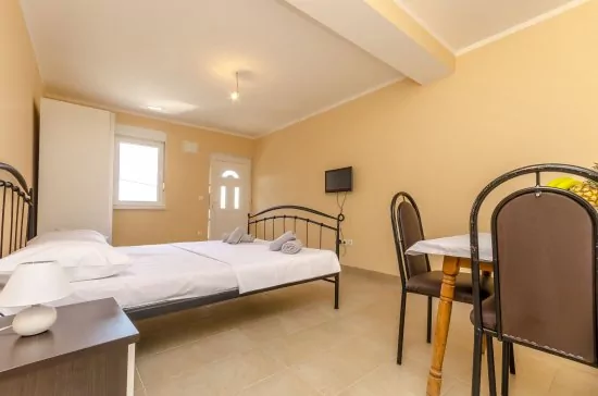 Apartmán Střední Dalmácie - Okrug Gornji DA 3322 N2