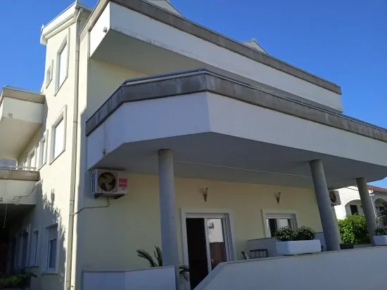 Apartmán Střední Dalmácie - Okrug Gornji DA 3323 N2