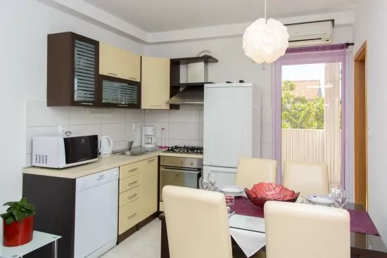 Apartmán Střední Dalmácie - Okrug Gornji DA 3324 N1