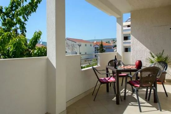 Apartmán Střední Dalmácie - Okrug Gornji DA 3324 N1
