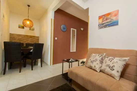 Apartmán Střední Dalmácie - Okrug Gornji DA 3324 N2