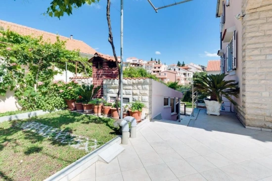 Apartmán Střední Dalmácie - Okrug Gornji DA 3325 N1