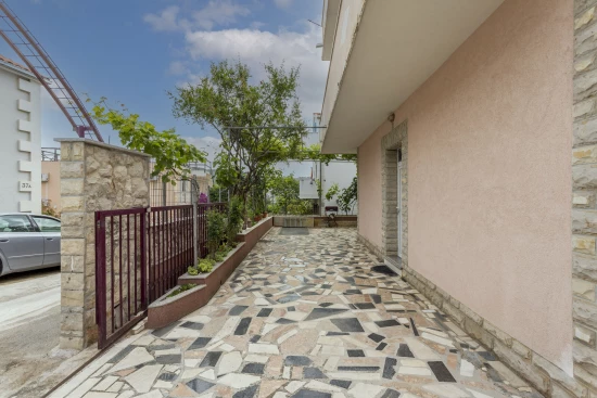Apartmán Střední Dalmácie - Okrug Gornji DA 3325 N1
