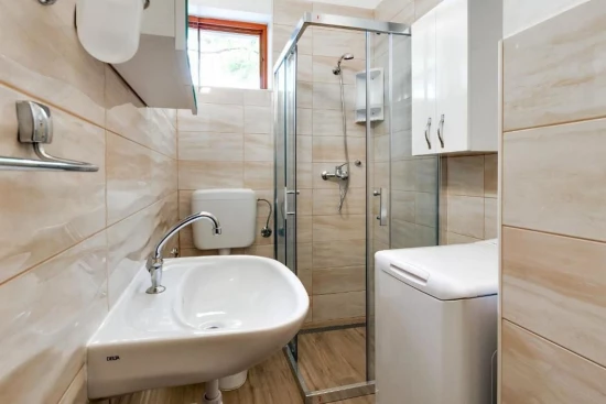 Apartmán Střední Dalmácie - Okrug Gornji DA 3325 N1
