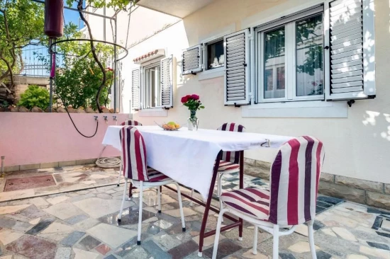 Apartmán Střední Dalmácie - Okrug Gornji DA 3325 N1