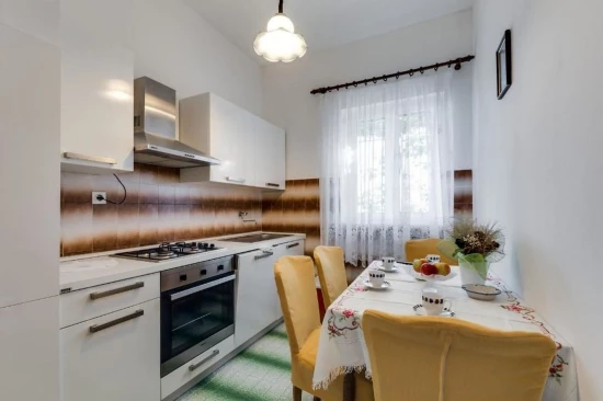 Apartmán Střední Dalmácie - Okrug Gornji DA 3325 N1