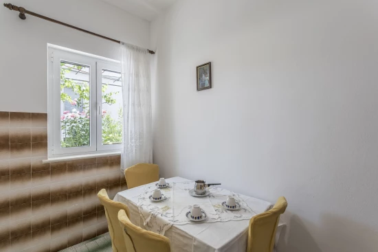 Apartmán Střední Dalmácie - Okrug Gornji DA 3325 N1