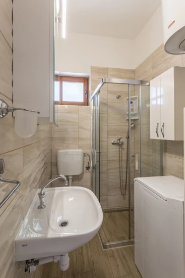 Apartmán Střední Dalmácie - Okrug Gornji DA 3325 N1