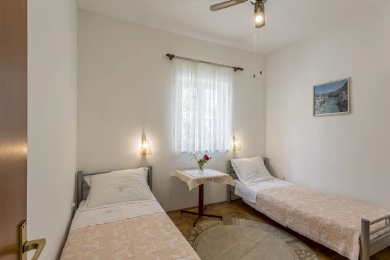 Apartmán Střední Dalmácie - Okrug Gornji DA 3325 N1