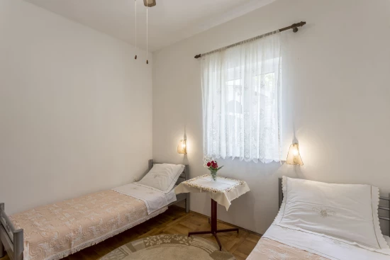 Apartmán Střední Dalmácie - Okrug Gornji DA 3325 N1