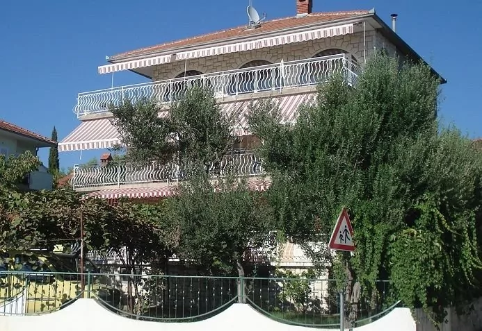 Apartmán Střední Dalmácie - Okrug Gornji DA 3326 N5