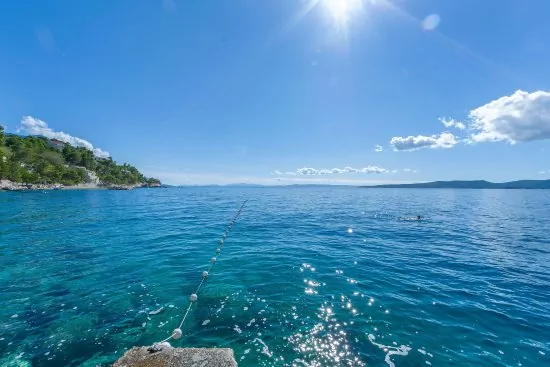 Brela a nádherně čisté moře.