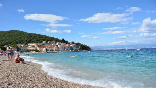 Moře a pláž 350 m pěší chůzí.