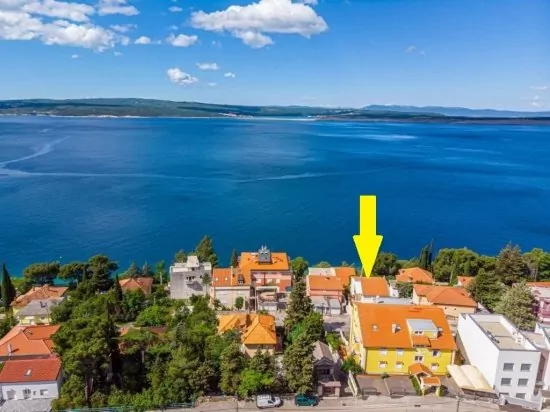 Umístění domu z leteckého pohledu.