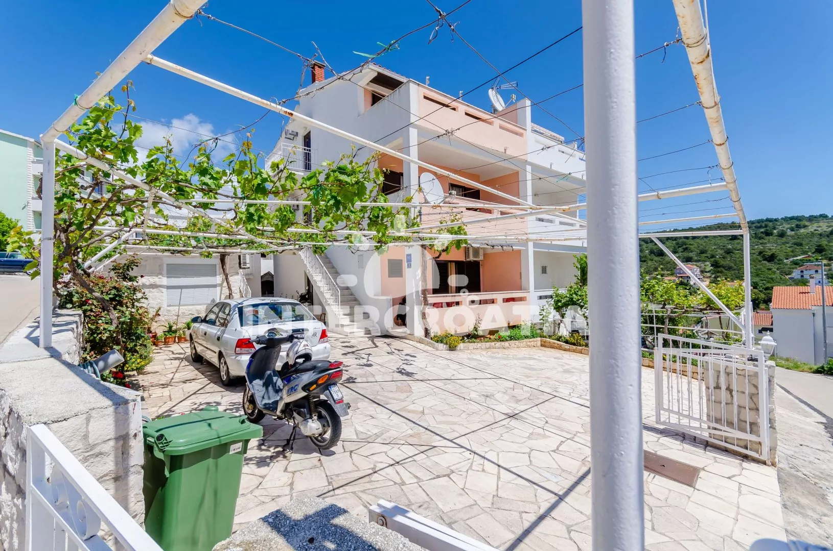 Apartmán Střední Dalmácie - Okrug Gornji DA 3327 N1