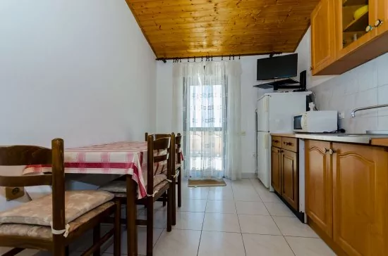 Apartmán Střední Dalmácie - Okrug Gornji DA 3327 N2