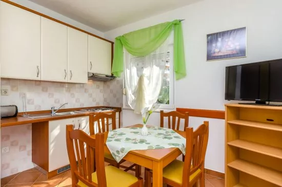 Apartmán Střední Dalmácie - Okrug Gornji DA 3328 N2