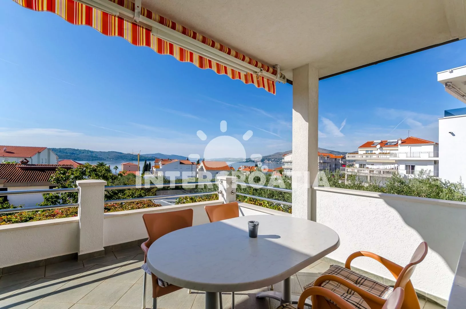 Apartmán Střední Dalmácie - Okrug Gornji DA 3328 N3