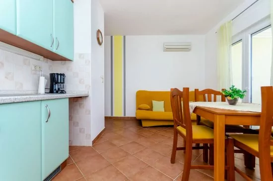 Apartmán Střední Dalmácie - Okrug Gornji DA 3328 N3