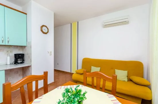 Apartmán Střední Dalmácie - Okrug Gornji DA 3328 N3