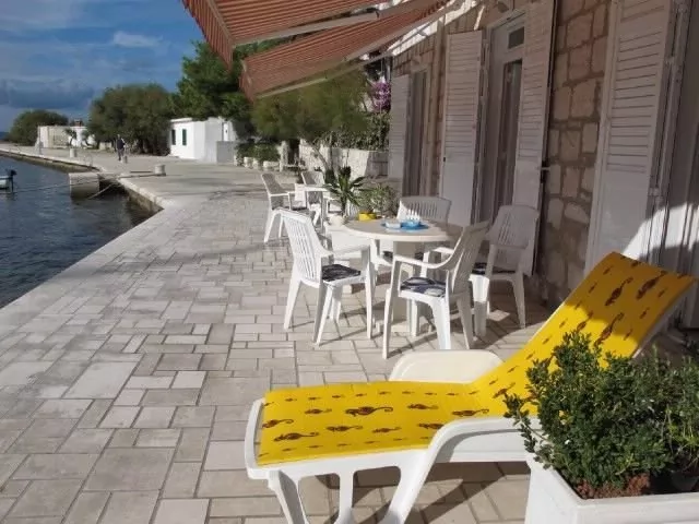 Apartmán Střední Dalmácie - Dugi Rat DA 2803 N2