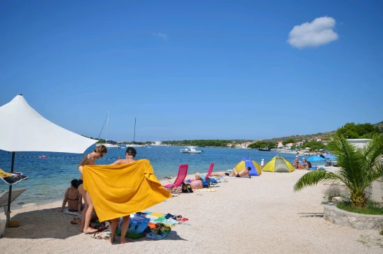 Pláž Stupin pouze 40 m pěší chůzí.