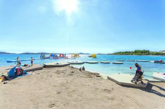 Vodice a pláž Plava 200 m pěší chůzí.