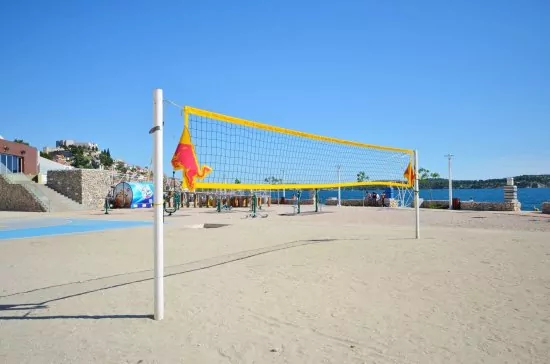 Sportovní vyžití na pláži Banj.