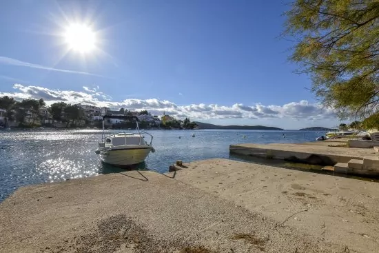Pobřeží a moře 20 m pěší chůzí od domu.