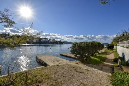 Pobřeží a moře 20 m pěší chůzí od domu.